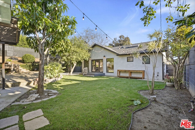 Foto del edificio - 3604 Stewart Ave