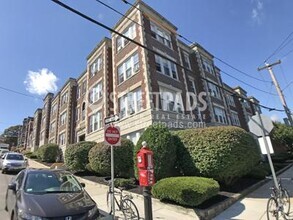 Building Photo - 99 Brainerd Rd