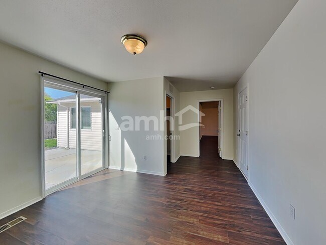 Foto del edificio - 3910 Winston St