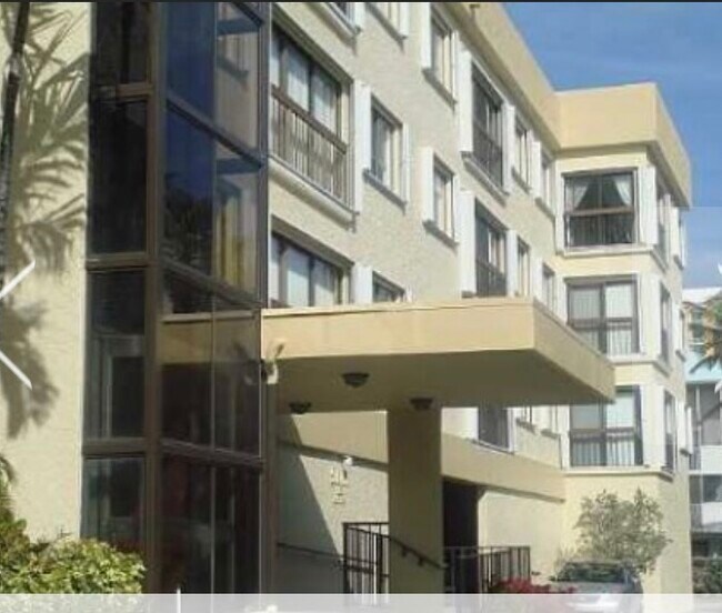 Building Photo - 255 Galen Dr