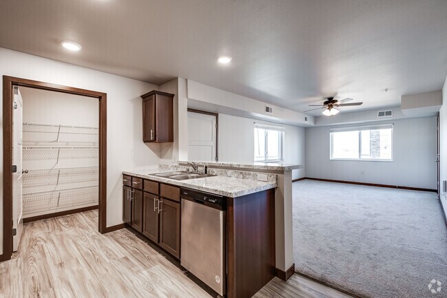 1HAB, 1BA con despensa - 763 ft² - The Pines on 33rd