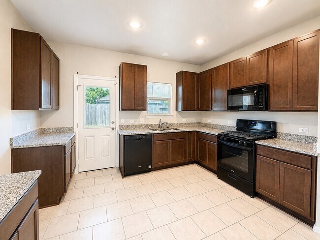 Foto del edificio - 24723 Kessing Creek Ln