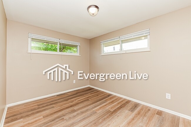 Foto del edificio - 6509 Harshmanville Rd