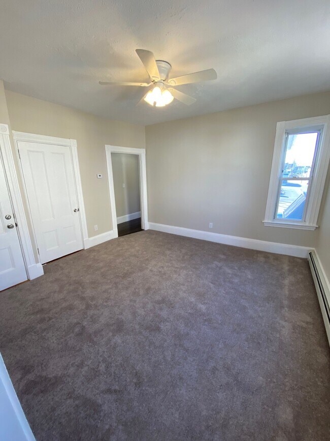 Foto del edificio - 19 Whitman Ave