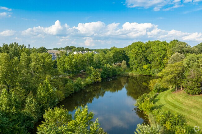 Centreville has a natural beauty that makes it a visual treat.