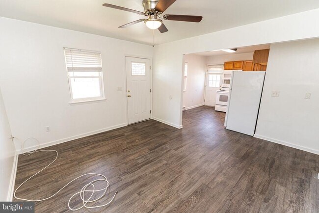 Foto del edificio - 30704 Hampden Ave