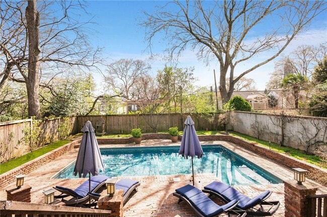 Building Photo - 349 9th St NE