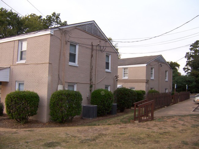 Building Photo - Wareingwoood Apartments