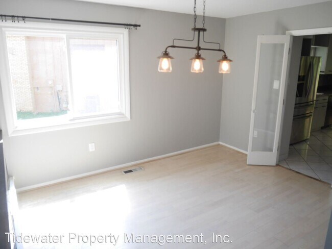 Foto del edificio - 5 br, 4.5 bath House - 11049 Swansfield Rd
