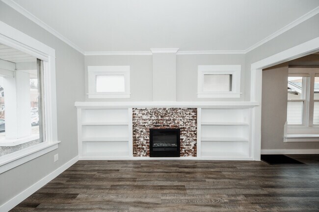 Living room - 416 E 28th Ave