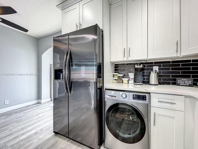 Foto del edificio - 1660 SW 47th Ave
