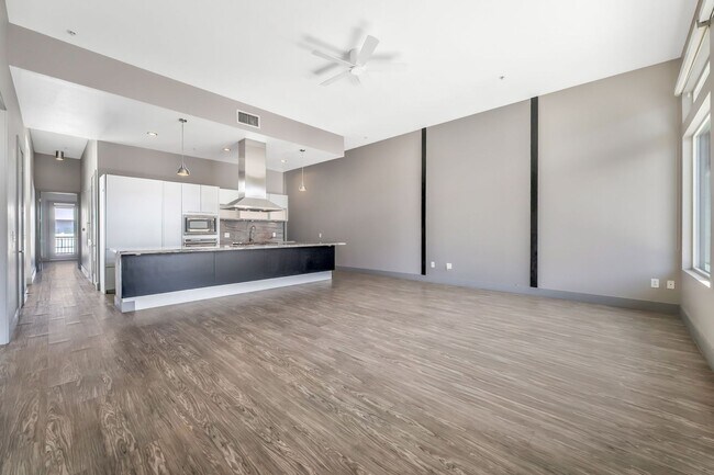 Foto del edificio - 2775 W Pebble Rd