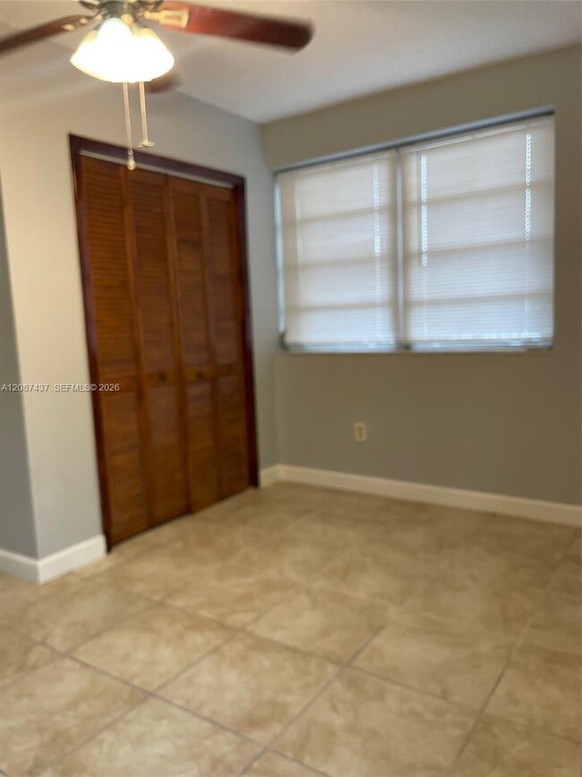 Foto del edificio - 951 SW 9th St