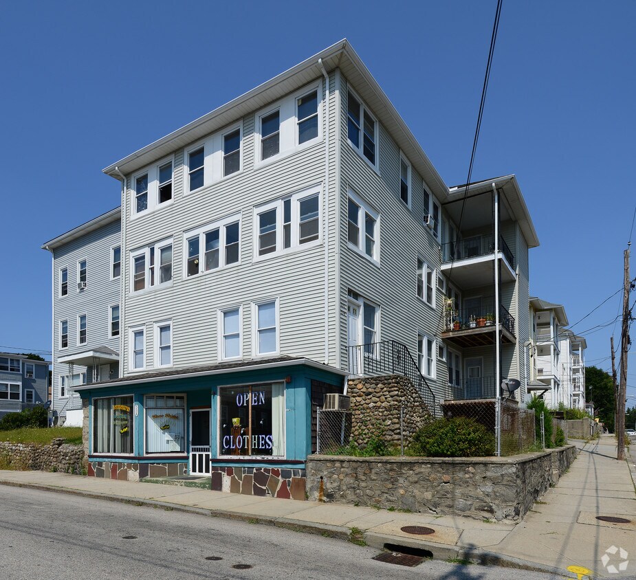 Primary Photo - 534 Elm St