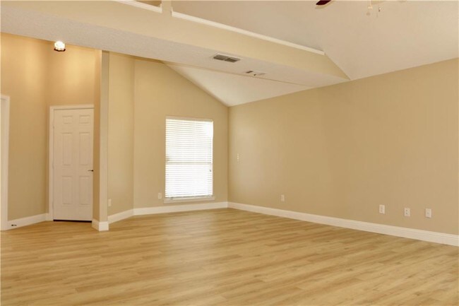 Foto del edificio - 1725 Quail Run Dr