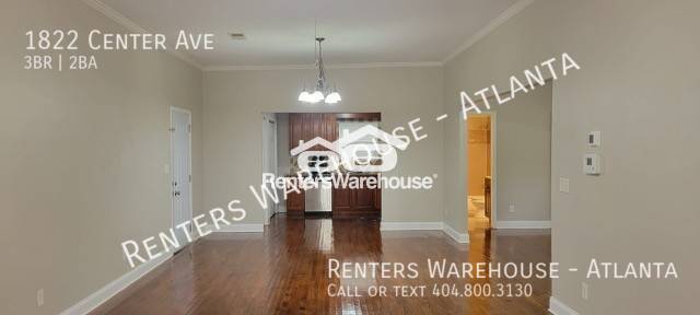 Foto del edificio - Charming 3 BR 2 Bath with Gleaming Hardwoo...