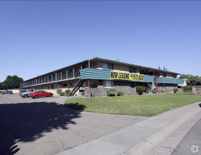 Building Photo - The Montecito Apartments