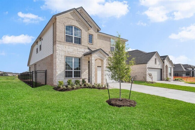 Building Photo - 2465 Fairway Hbr Dr