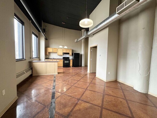 Apartamentos del edificio Commerce, St. Paul, MN - Commerce Building Apartments