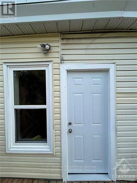 Building Photo - 684 Bronson Ave