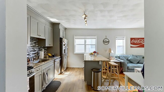 Building Photo - 50 Derby St