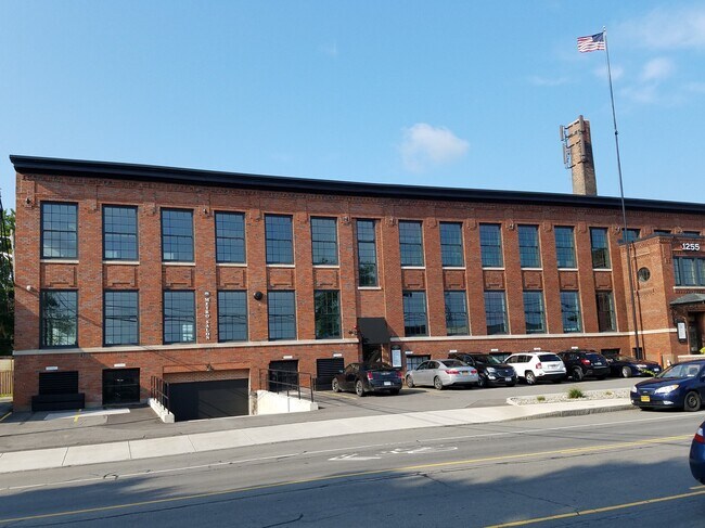 University St View - 1255 University Ave