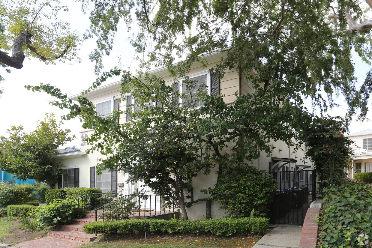 Foto del edificio - 615-619 Midvale Ave