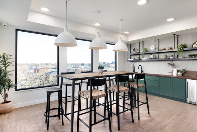 Exclusiva Sky Lounge - Lynvue