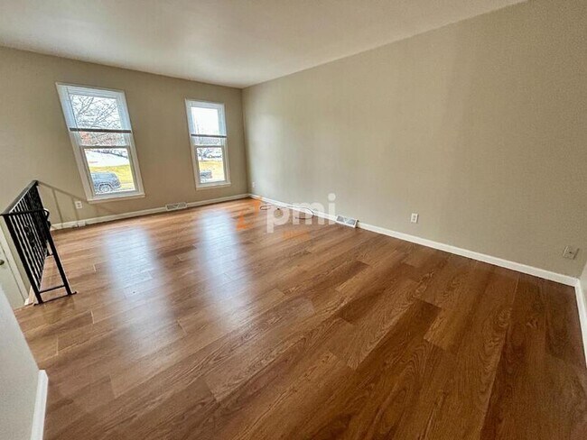 Foto del edificio - 1607 Monticello Park Dr