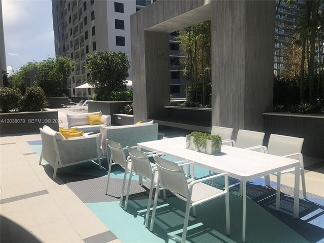 Foto del edificio - 55 SW 9th St