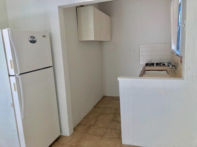 Building Photo - 595 S Calle Palo Fierro