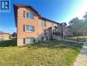 Building Photo - 331 Northlake Dr