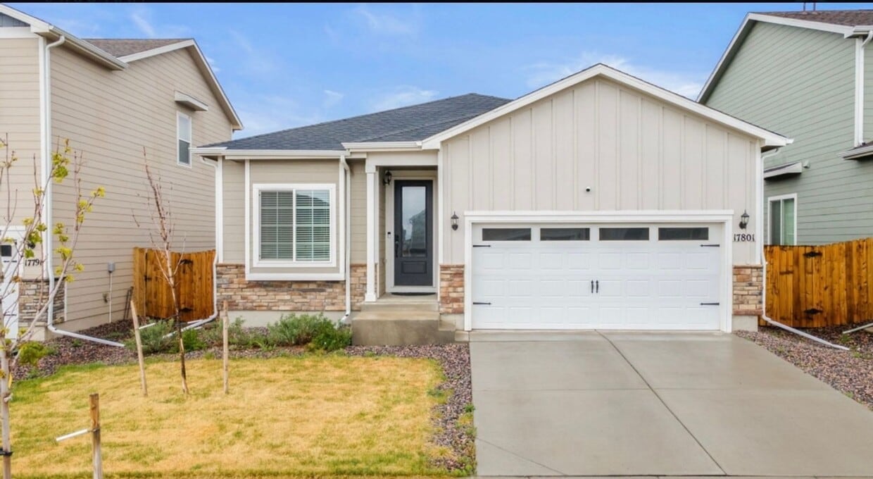 Charming 3BR 2BATH House in Commerce City - Charming 3BR 2BATH House in Commerce City