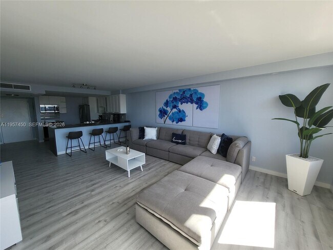 Building Photo - 3180 S Ocean Dr