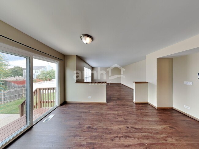 Foto del edificio - 434 Monarch Ln