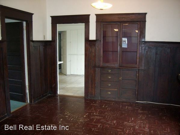 Building Photo - 3 br, 1 bath House - 1011 W. 11th