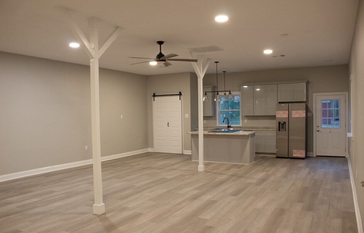 Foto del edificio - 65198 North Blvd