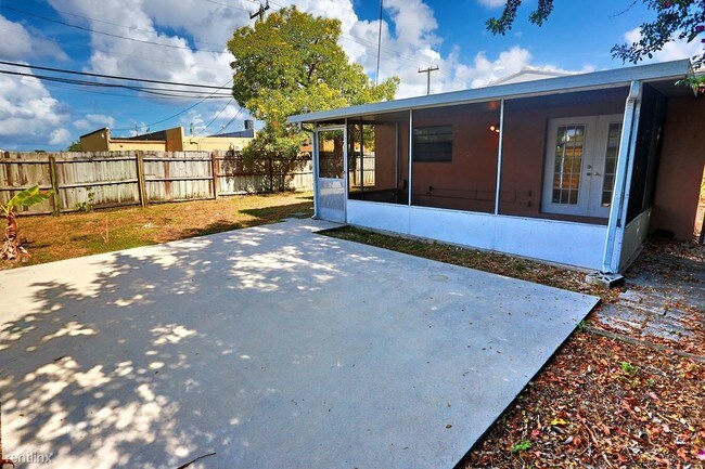 Building Photo - 3 br, 2 bath House - 339 Dartmouth Drive
