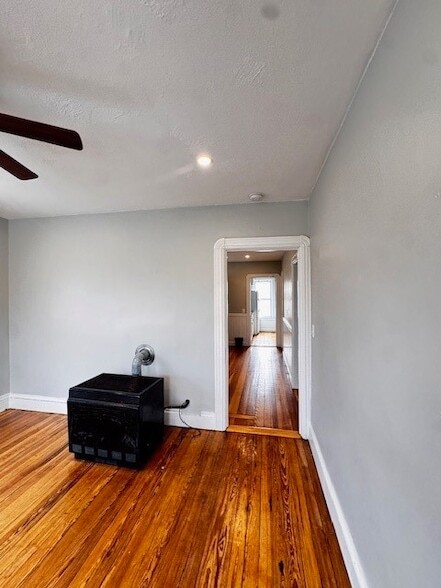 Foto del edificio - 129 Allston St