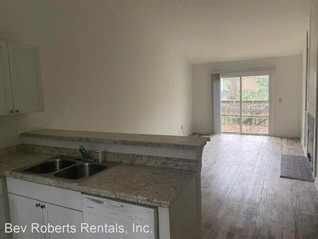 Building Photo - 2 br, 2 bath House - 939 West Chatham Street