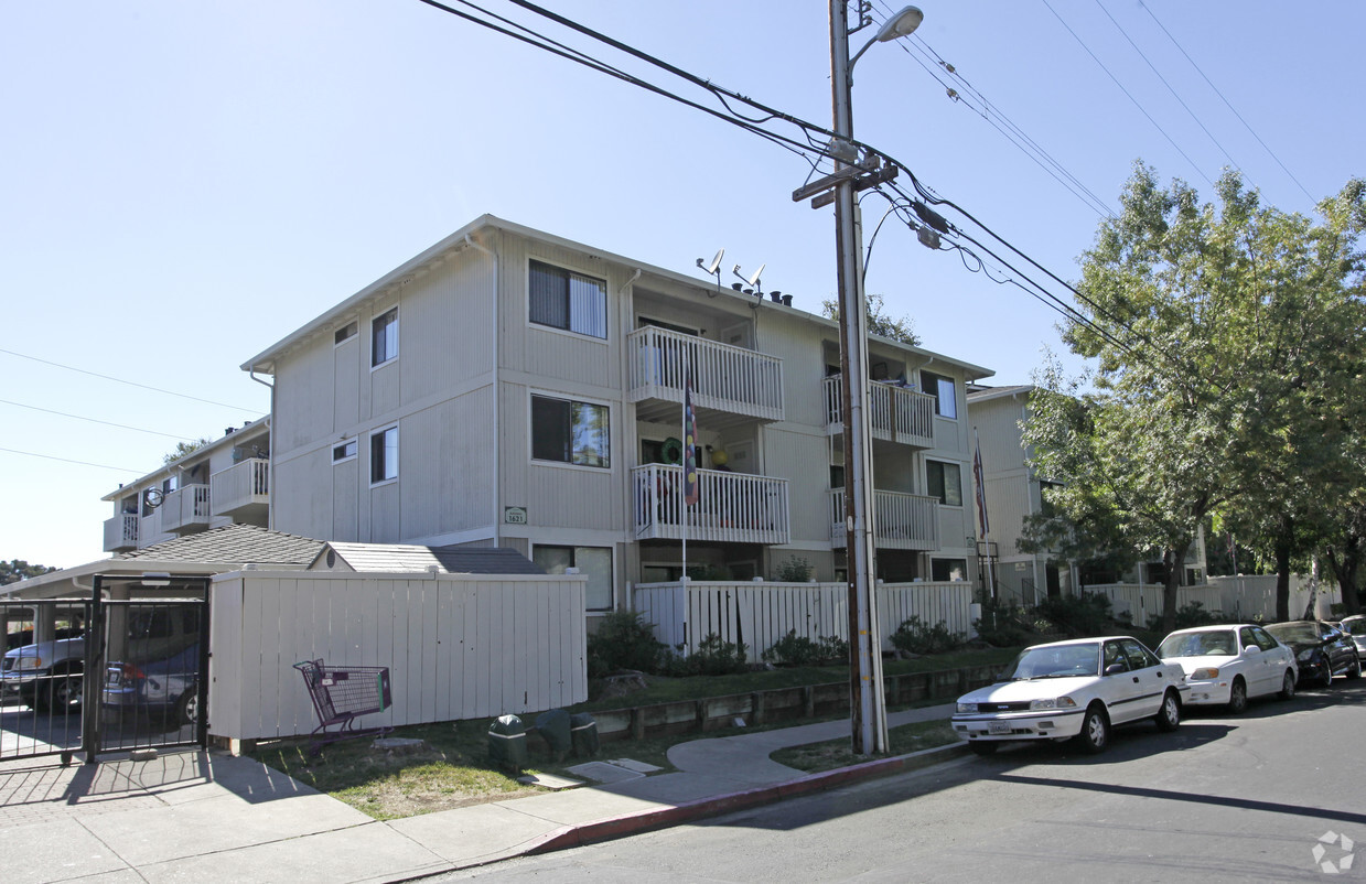 Foto del edificio - Birchtree Apartments