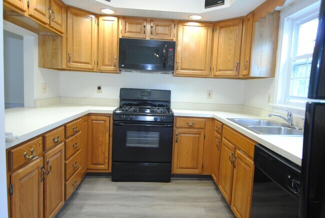 Building Photo - 61 Cadogan Way