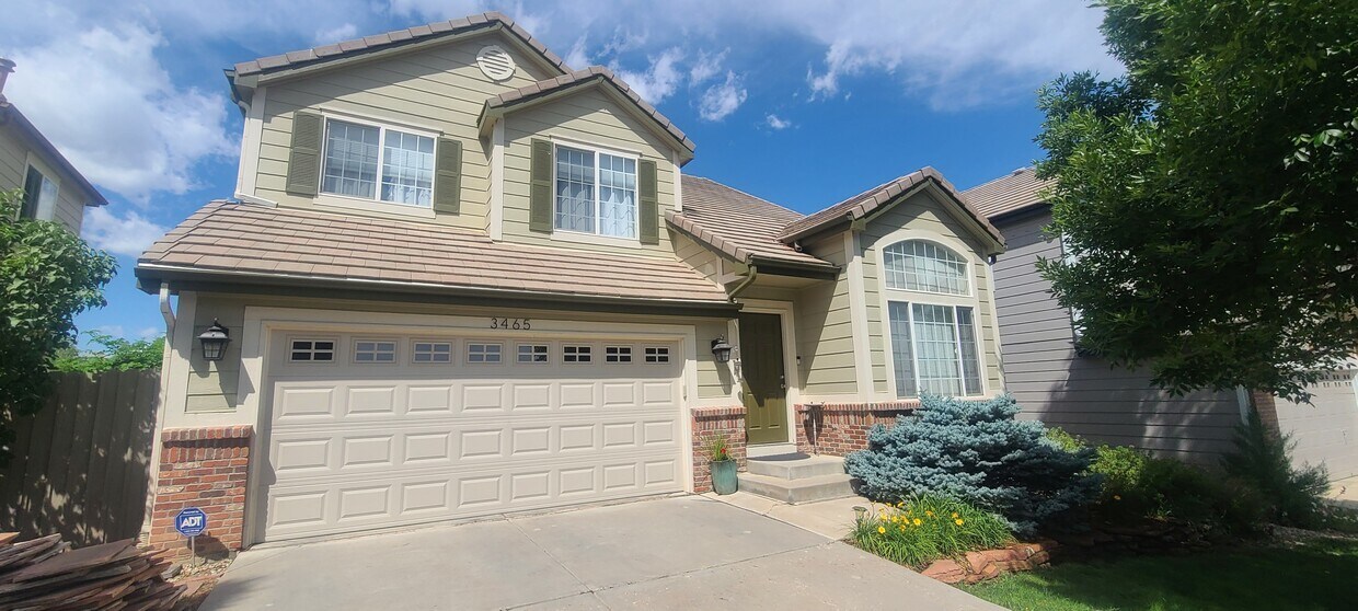 Foto principal - 3465 Castle Peak Ave