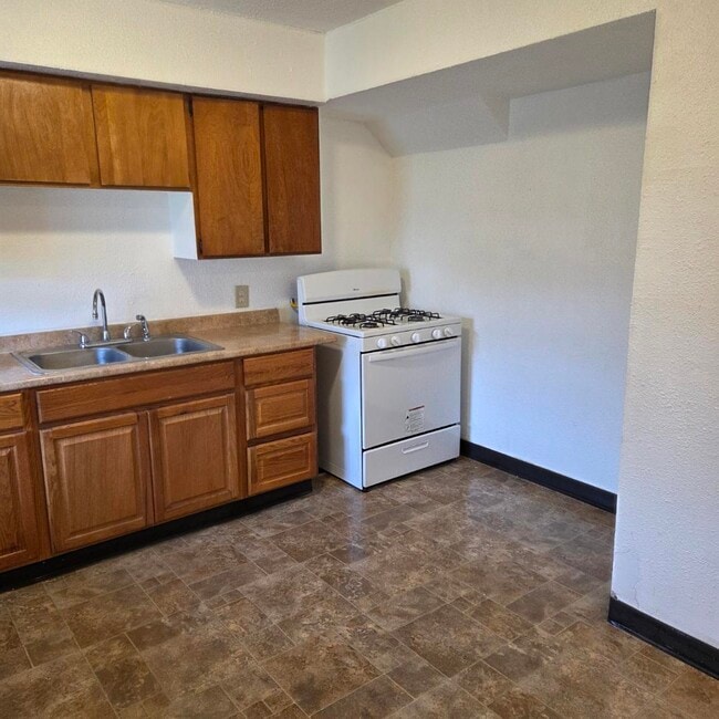 Building Photo - 531 NW 15th Dr