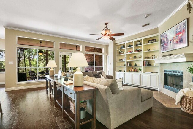Foto del edificio - A Private Great Hills Estate on 1.32 Acres Backing to Protected Green Space