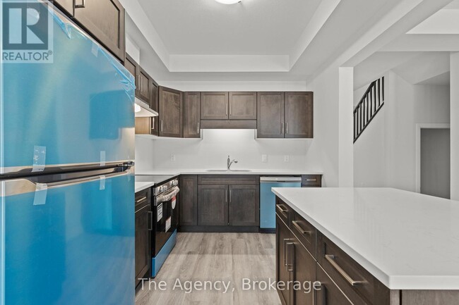 Building Photo - 103 Acacia Rd