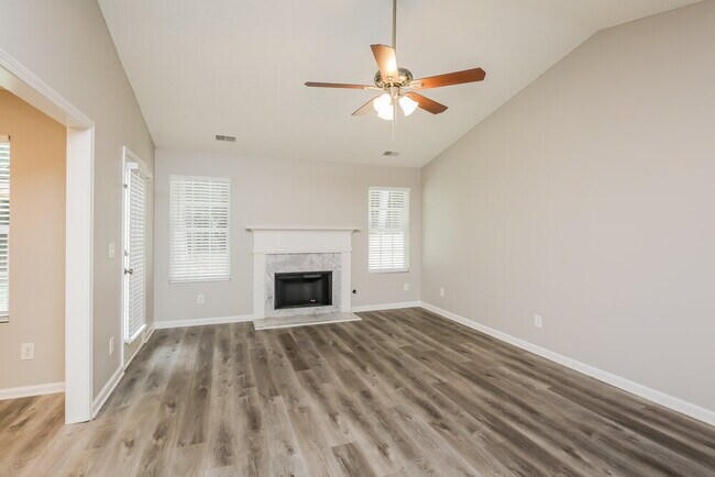 Foto del edificio - 785 Ashland Park Way SE