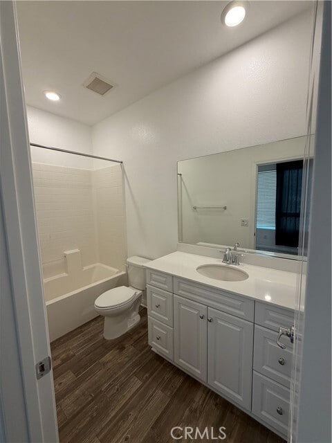 Building Photo - 8013 Olive Ln