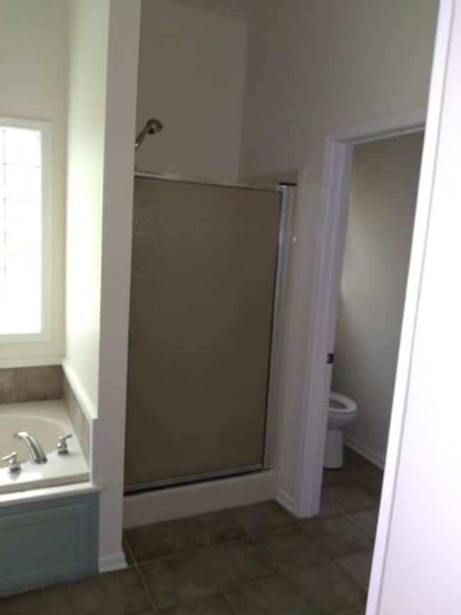 Building Photo - 6123 Lauren Cir