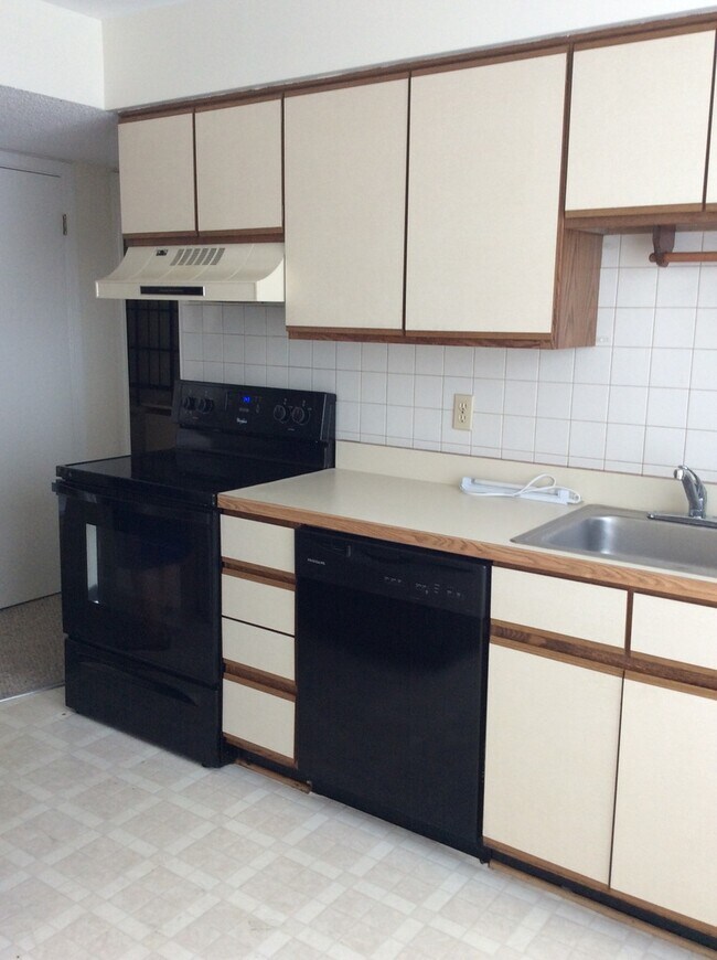 Foto del edificio - Beautiful Condo Just 3 Blocks from Oceanfront!